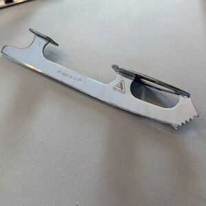 Ultima Aspire XP 8.5 Freestyle Ice Skate Blades